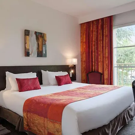 Ogrouen Nord La Berteliere 酒店 *